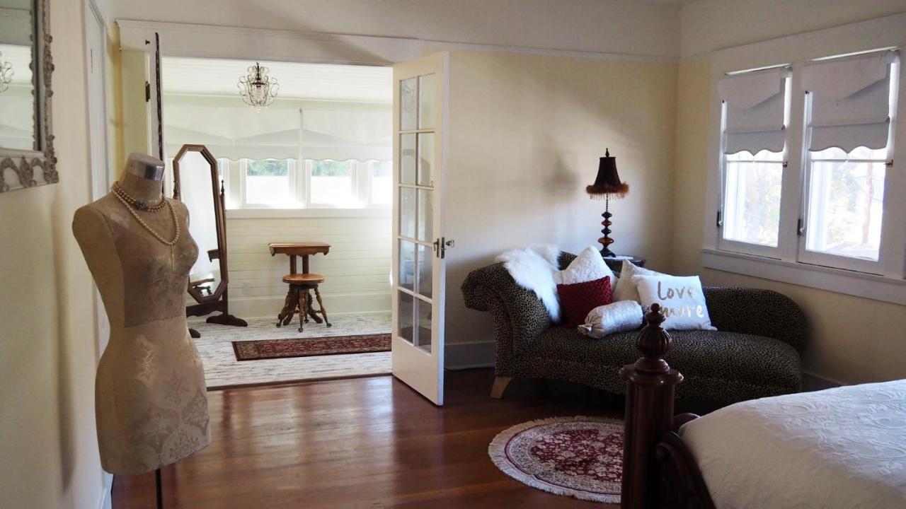 Lady Geneva Bed & Breakfast Medford Exterior foto