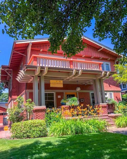 Lady Geneva Bed & Breakfast Medford Exterior foto