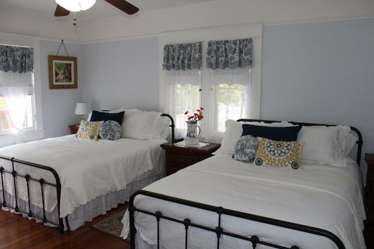 Lady Geneva Bed & Breakfast Medford Exterior foto